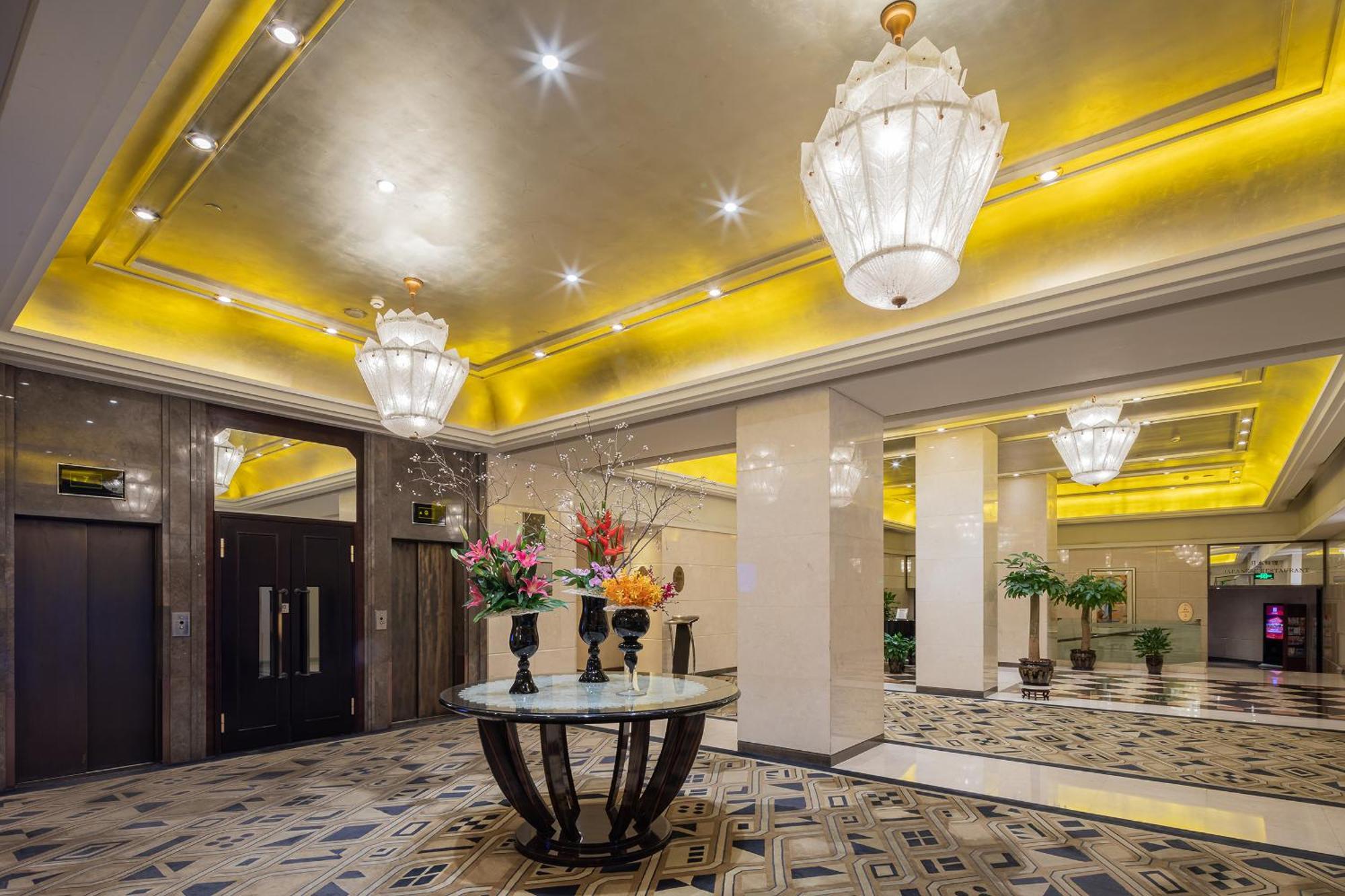 Broadway Mansions Hotel - On The Bund Xangai Exterior foto